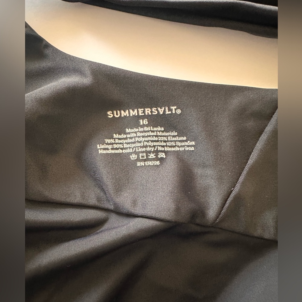 Summersalt The Sidestroke One-Shoulder One-Piece Swimsuit - Black 16 - Picture 3 of 7